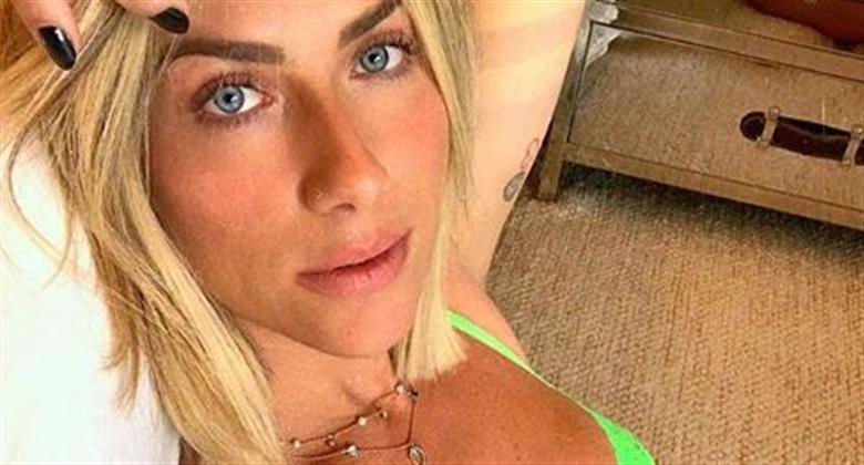 Giovanna Ewbank P E Bumbum Pra Cima Ao Posar De Lingerie Fio Dental E