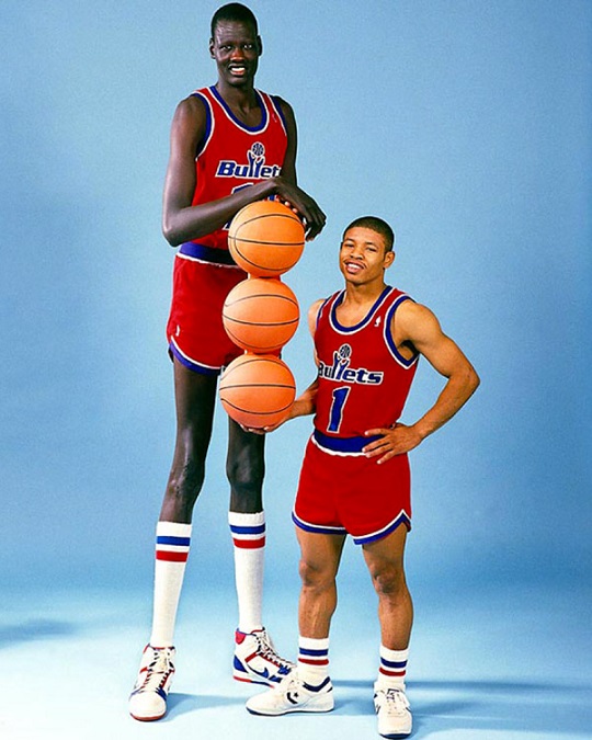 Teste 2: NBA - Manute Bol