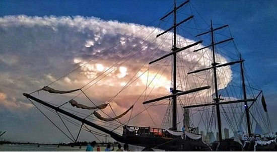 Nuvem parecida com nave de "Independence Day" assusta moradores da Colômbia