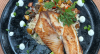 Peixe grelhado e arroz com bacon e banana-da-terra | Fica com a Gente