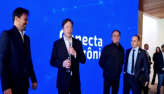 Bolsonaro e Elon Musk anunciam rede Starlink