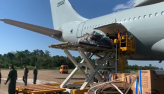 Aeronave da FAB pousa no Rio Grande do Sul com 18 toneladas de doaes