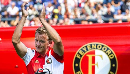O atacante holandês Dirk Kuyt se aposentou aos 36 anos após realizar o sonho de ser campeão Holandês pelo Feyenoord
