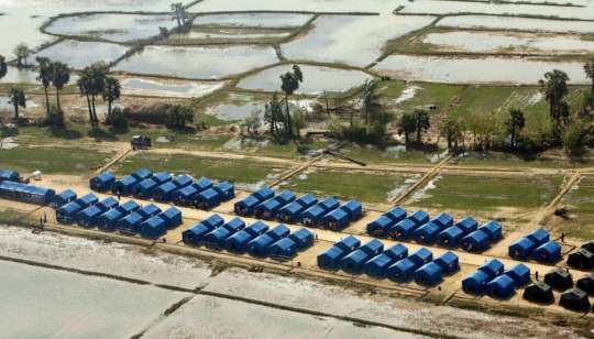 Bebaye Township - tendas para acolhida e assistência na região de Mianmar