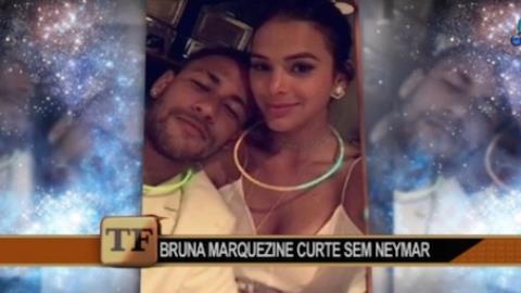 Bruna Marquezine curte frias no RJ sem Neymar