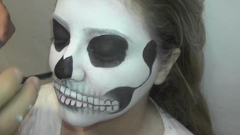 Aprenda a fazer maquiagem de Caveira Mexicana para o Halloween  SEGS  Portal Nacional de Seguros, Saúde, Info, Ti, Educação