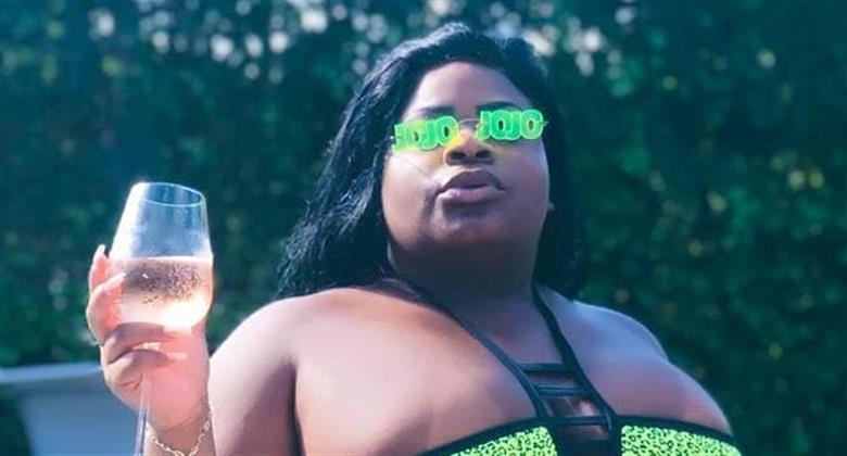 Jojo Todynho posta foto de biquíni neon e 'under boobs', em praia de Miami  - 30/10/2019 - UOL TV e Famosos