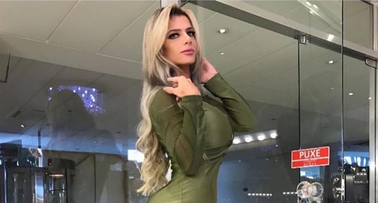 Denise Rocha Posa Com Biqu Ni Cavado E Exibe Bumbum Gigante Em Clique Sexy Redetv