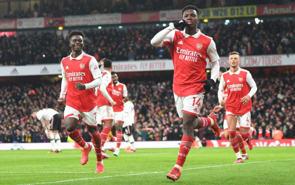Arsenal mira melhor campanha de turno em sua história na Premier