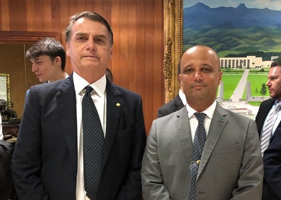 Resultado de imagem para Major Vitor Hugo serÃ¡ o lÃ­der do governo na CÃ¢mara, confirma Bolsonaro