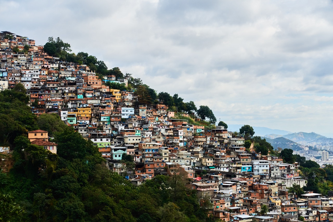 Favelas do G10 estão mais conectadas e consomem cada vez mais streaming -  Canaltech