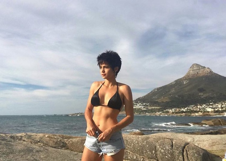 Nanda Costa vai a praia de nudismo na África do Sul Quem aí já foi RedeTV