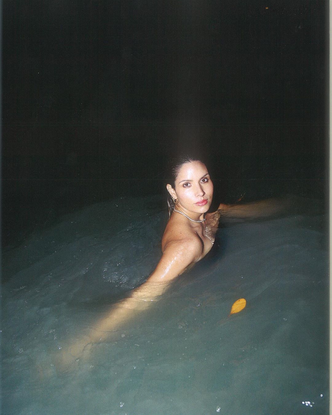 Nua? Thyane Dantas posta foto sensual de mergulho e impressiona fãs: 