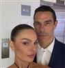 Isis Valverde abre álbum de fotos com o marido