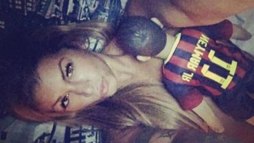 Modelo usa Neymar como brinquedo erótico e 'bomba' na web