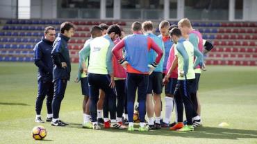 Líderes do elenco do Barcelona se reuniram com Luís Enrique após goleada, afirma jornal