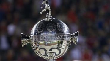 Campeões da Libertadores vão usar emblema com número de títulos no torneio