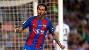Pai de Neymar tem reunião marcada com dirigente do PSG, diz rádio francesa