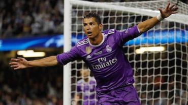 Cristiano Ronaldo pede aumento para ganhar mais que Messi e Neymar, diz TV espanhola