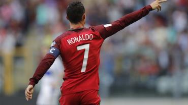 Cristiano Ronaldo ultrapassa Pelé e entra em "top 5" de maiores goleadores por seleção nacional
