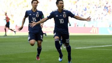 Com jogador expulso no começo do jogo, Colômbia perde por 2 a 1 para o Japão