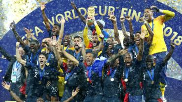 França vence Croácia e se torna bicampeã mundial da Copa