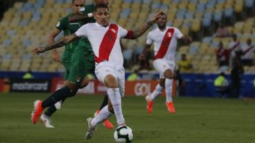 Guerrero brilha e Peru vence Bolívia por 3 a 1