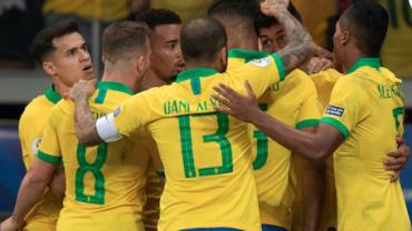 Brasil vence a Argentina por 2 a 0 e vai para a final da Copa América