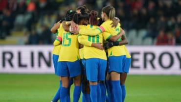 Seleção feminina derrota Polônia por 3 a 1 em amistoso