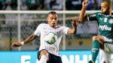 Palmeiras e Corinthians empatam em clássico