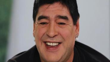 Diego  Maradona morre após sofrer parada cardiorrespiratória, diz jornal