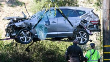Tiger Woods está acordado após acidente; polícia investiga causa
