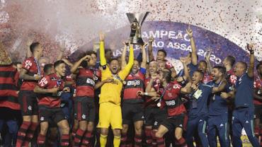 Mesmo derrotado pelo São Paulo, Flamengo é campeão brasileiro