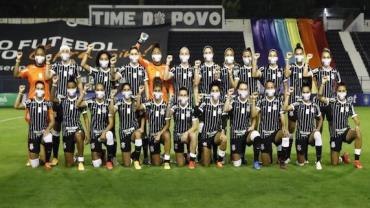 Corinthians vence Grêmio e toma liderança do Brasileiro Feminino