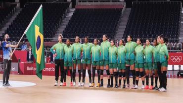 Seleção feminina de handebol derrota Hungria nos Jogos de Tóquio