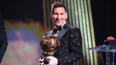 Campeão pela Argentina, Messi conquista a Bola de Ouro pela sétima vez