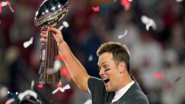 Tom Brady confirma aposentadoria do futebol americano