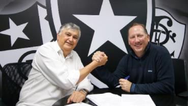 Botafogo oficializa venda da SAF para o americano John Textor