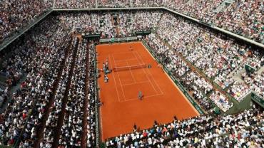 Roland Garros libera participação de tenistas russos, mas promete punição para manifestações pró Putin