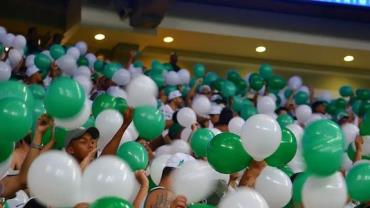 Promessa de ingresso popular cai no esquecimento e torcida do Palmeiras protesta contra valores em jogos no Allianz Parque