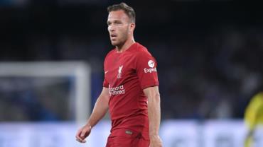 Após apenas 13 minutos em campo, Arthur pode ser devolvido pelo Liverpool