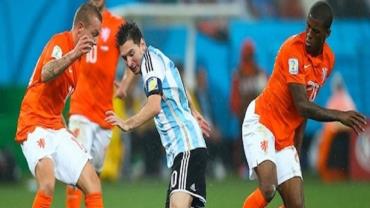 Velhos conhecidos, Holanda e Argentina fazem 'tira teima' na Copa