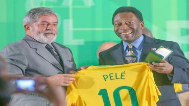 Lula chega a Santos para participar de velório de Pelé