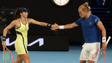 Stefani e Matos batem anfitriões e vão à semi do Australian Open
