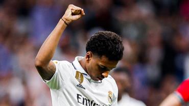 Rodrygo dedica gol a Vinícius Júnior em vitória do Real Madrid