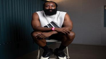 NBA multa James Harden em R$ 500 mil após polêmica com presidente do 76ers