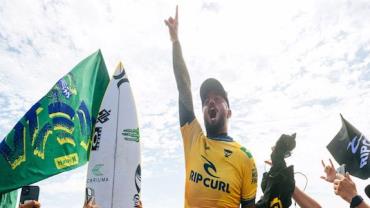 Filipe Toledo conquista bicampeonato mundial de surfe