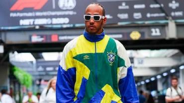 Lewis Hamilton usa traje da seleção brasileira dos anos 1990 em Interlagos