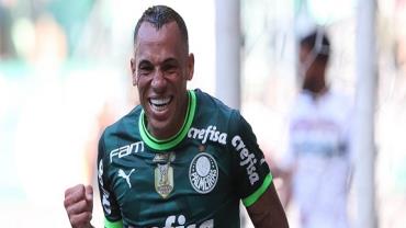 Palmeiras vence e coloca mão na taça do Campeonato Brasileiro