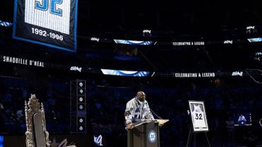 Shaquille O'Neal tem camisa aposentada pelo Orlando Magic